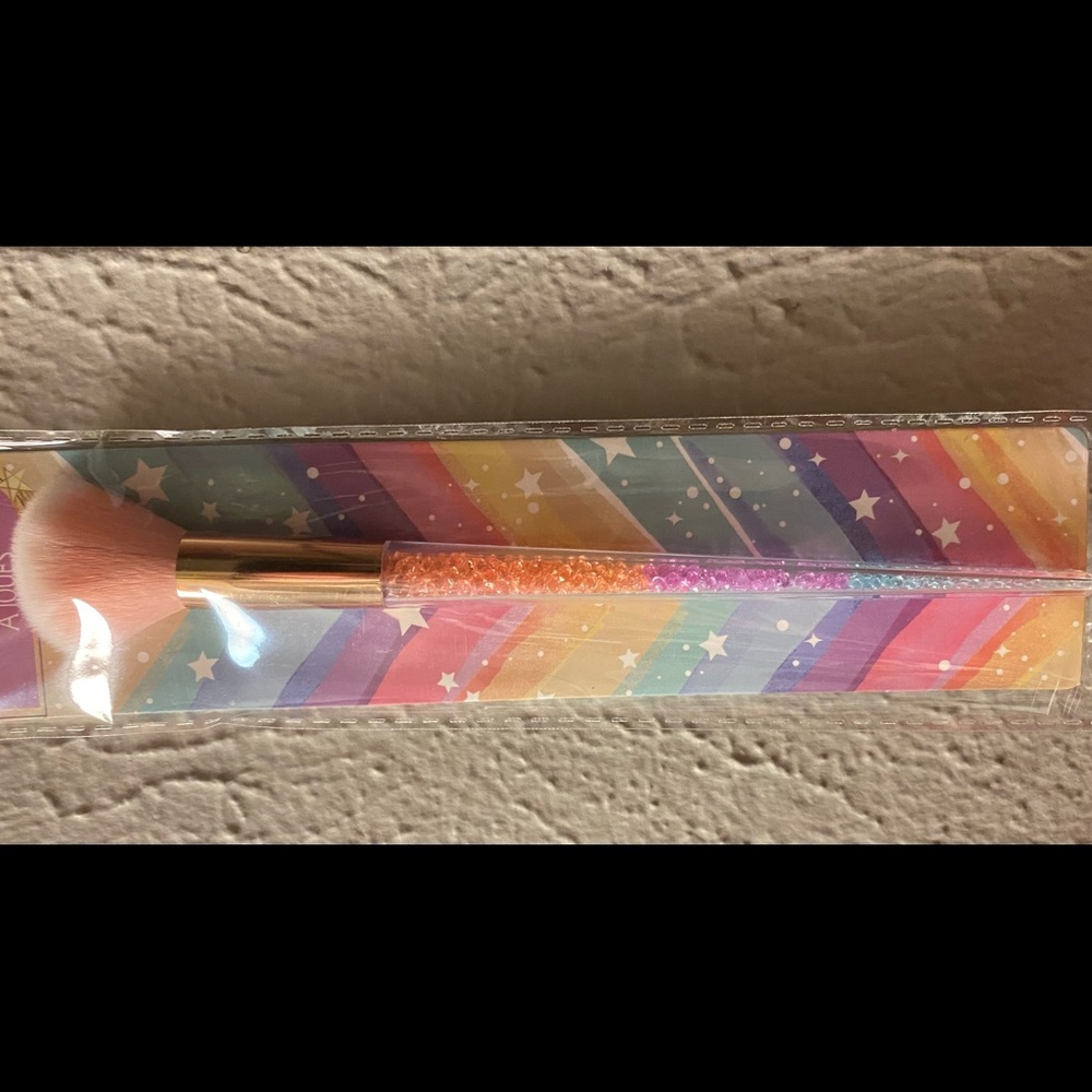 Blush brush